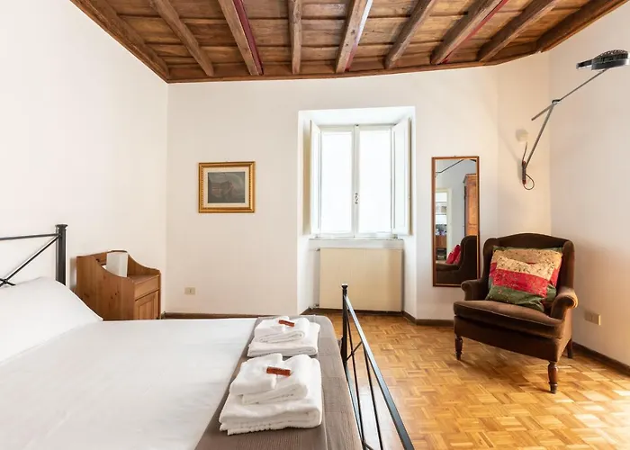 Apartment Spectacularly Bright, By Piazza Navona And The Pantheon - A/c, Wifi, Elevator